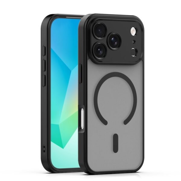 Калъф Mag Matt с отвори за камерите за iPhone 17 Pro – Черен